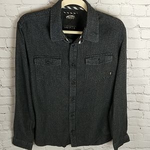 Van's Button Down Long Sleeve Shirt in Large